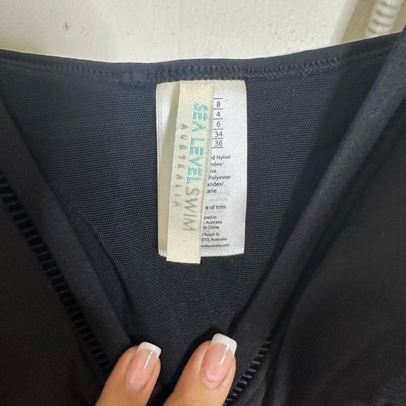 Nwot Sea Level Eco Essentials Spliced A-DD Cup One Piece Swimsuit sz 4 - Picture 5 of 6